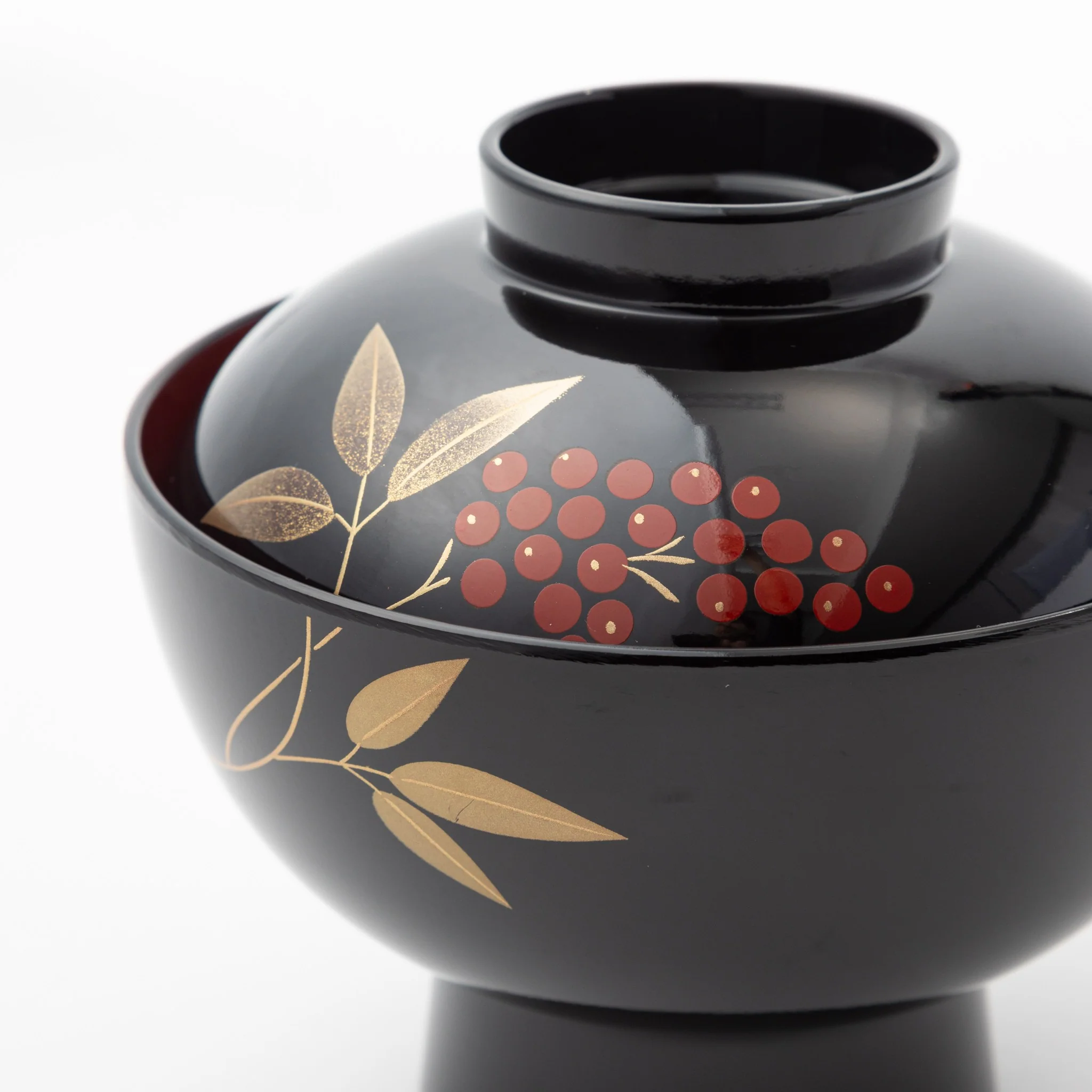 Aizu Lacquerware Nashiji Nandina Soup Bowl with Lid - Image 3