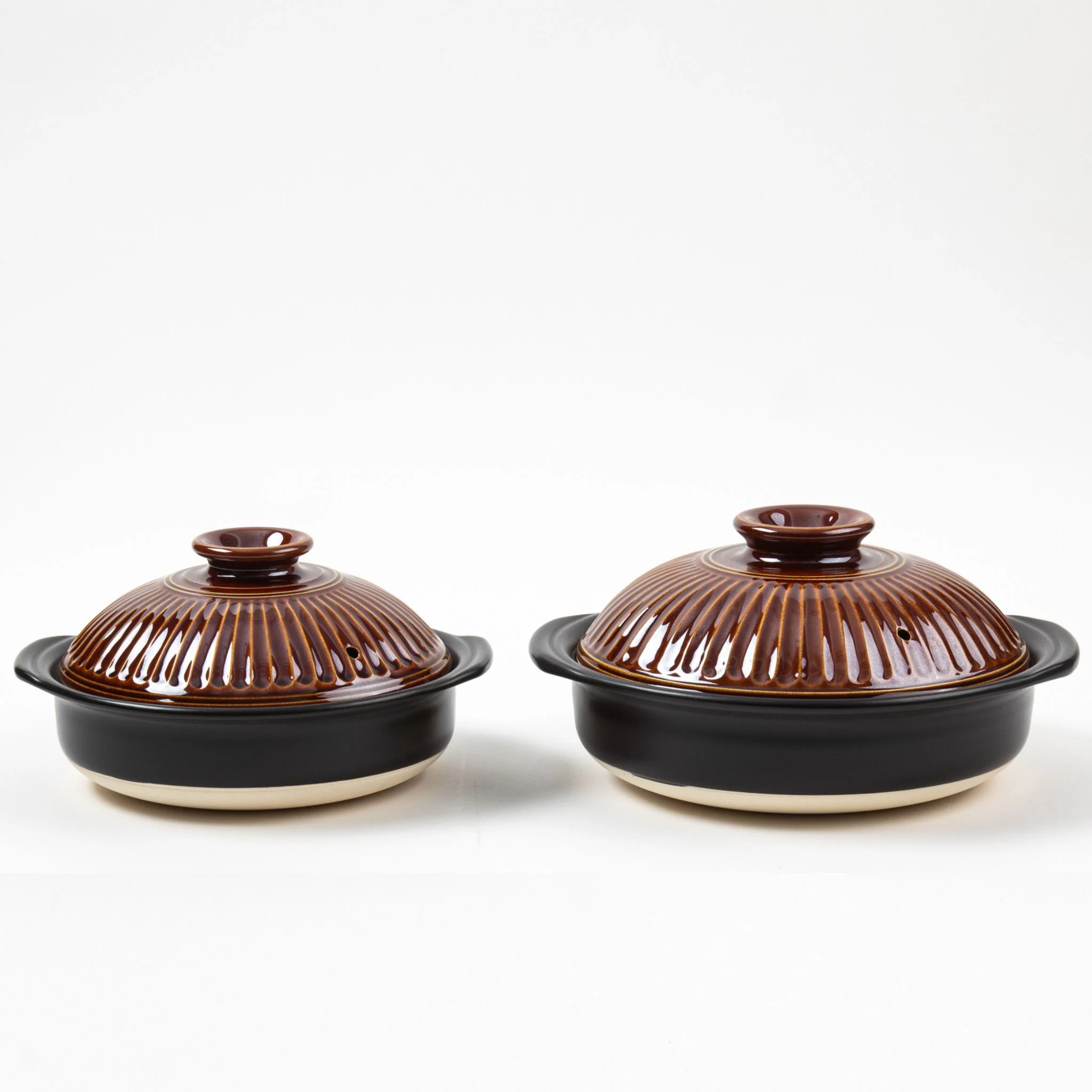 GINPO Chrysanthemum Ame Glaze Donabe Clay Pot (3-4 People) - Image 6