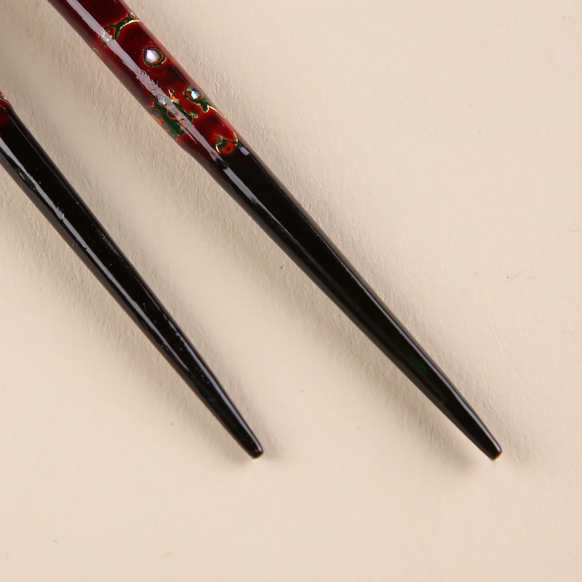 Hanakago Wakasa Lacquer Chopsticks and Paulownia Gift Box - Image 4