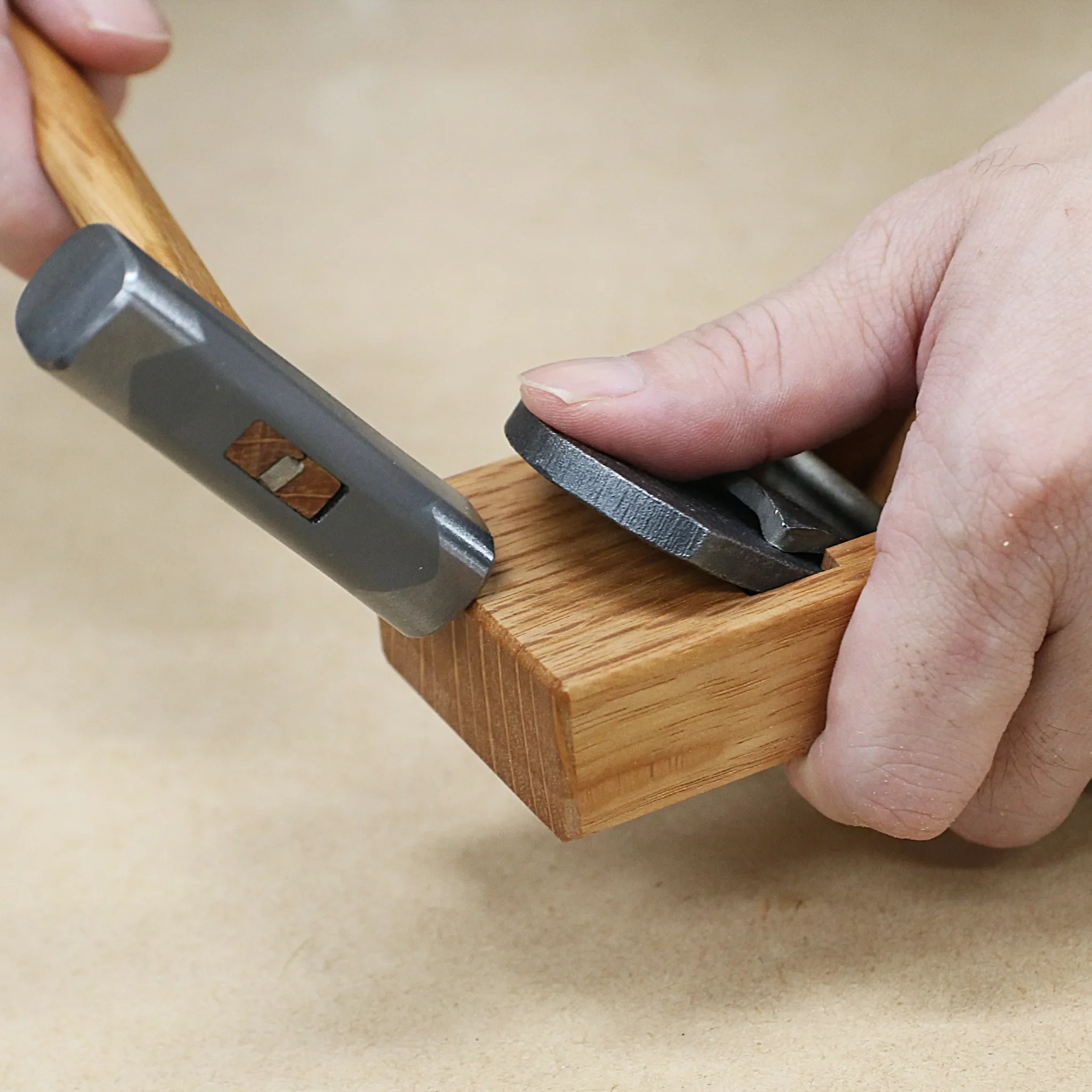 Kakuri Japanese Aogami Blue Paper Steel #2 Hand Plane Red Oak Body 42mm - Image 5