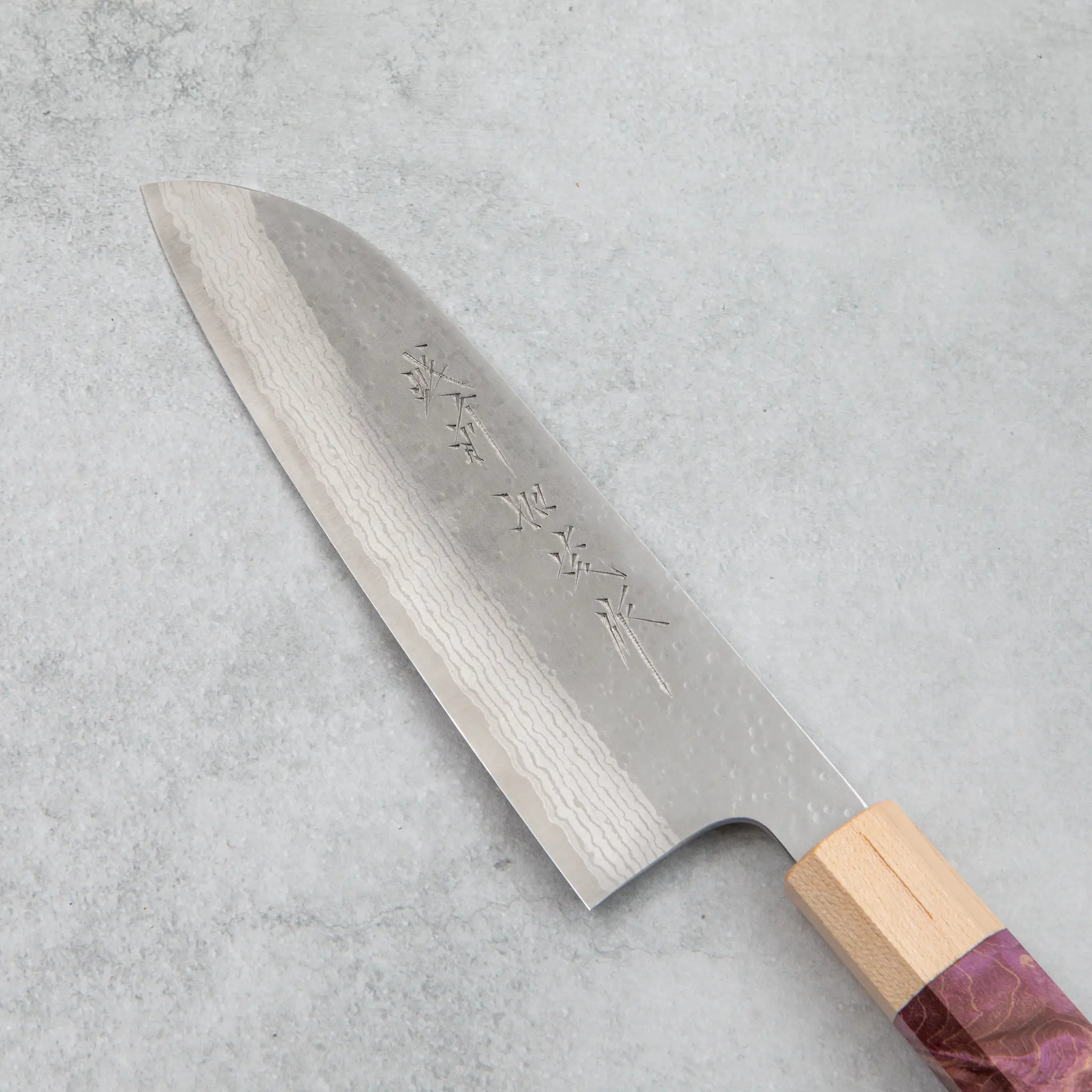 Kamo Hamono VG10 Tsuchime Damascus Shizuku Santoku Knife Purple Handle - Image 2