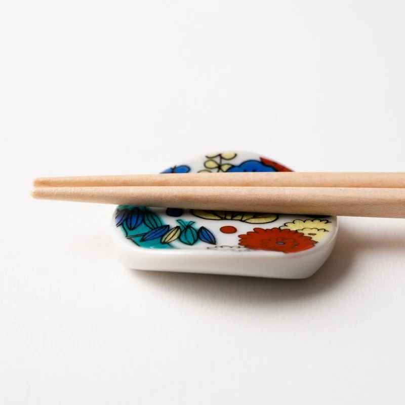KUTANI SEAL Floral Chopsticks with Chopstick Rest (Flower Mix / Goshu) - Image 4