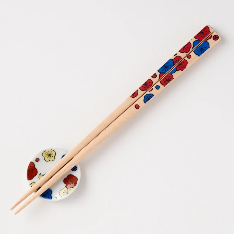 KUTANI SEAL Floral Chopsticks with Chopstick Rest (Plum/ Ume) - Image 4