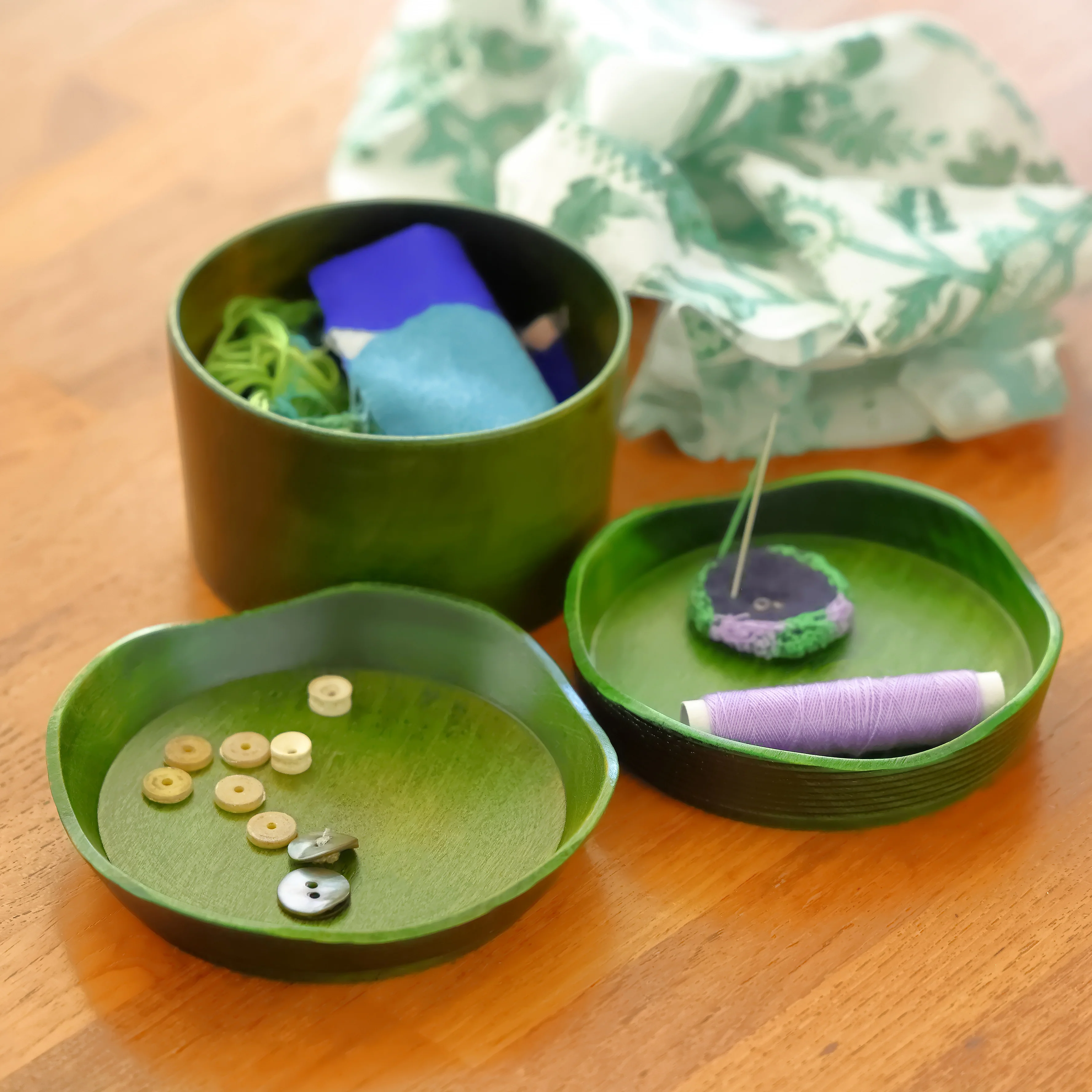 Yae Bowl and Plates Set - Image 8